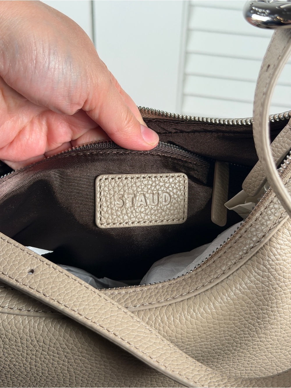 STAUD Pine Hobo in Dune (Taupe) Leather new - Picture 3 of 8